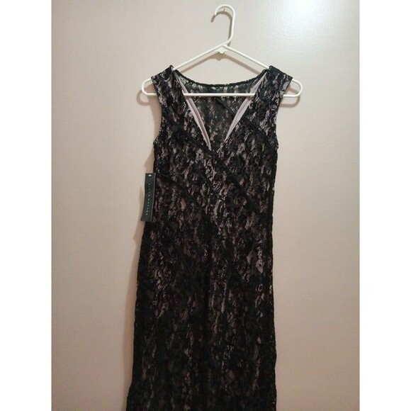 Aidan Mattox Straight Illusion V Neck Floral Lace Evening Gown - Picture 9 of 9